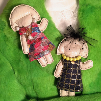 おませちゃんチャームブローチ